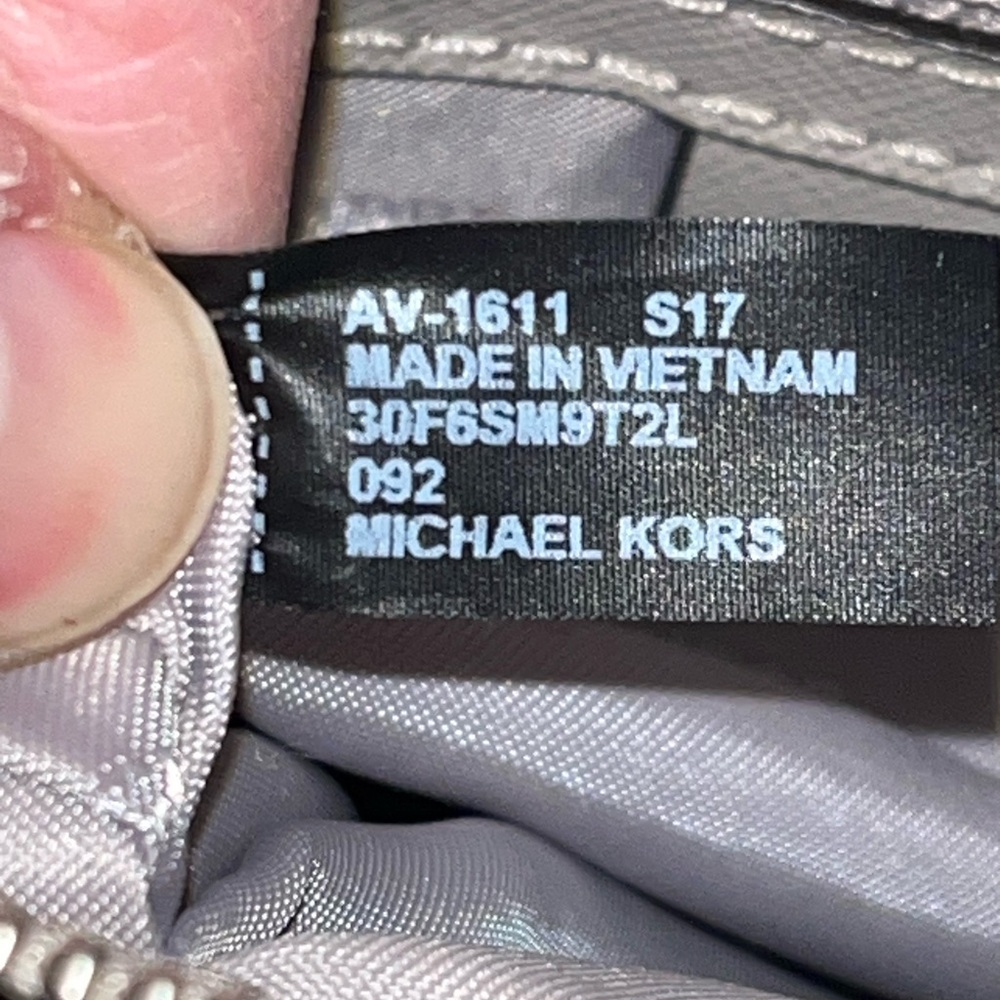 Michael Kors Large Mercer Grey Pebbled Leather Satchel - Picture 6 of 10